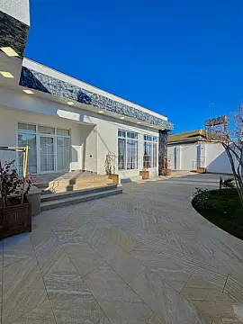Satılır 4 otaqlı həyət evi 180 m²