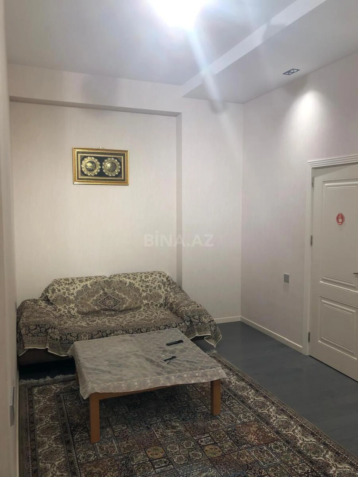 Satılır 4 otaqlı mənzil 202 m²