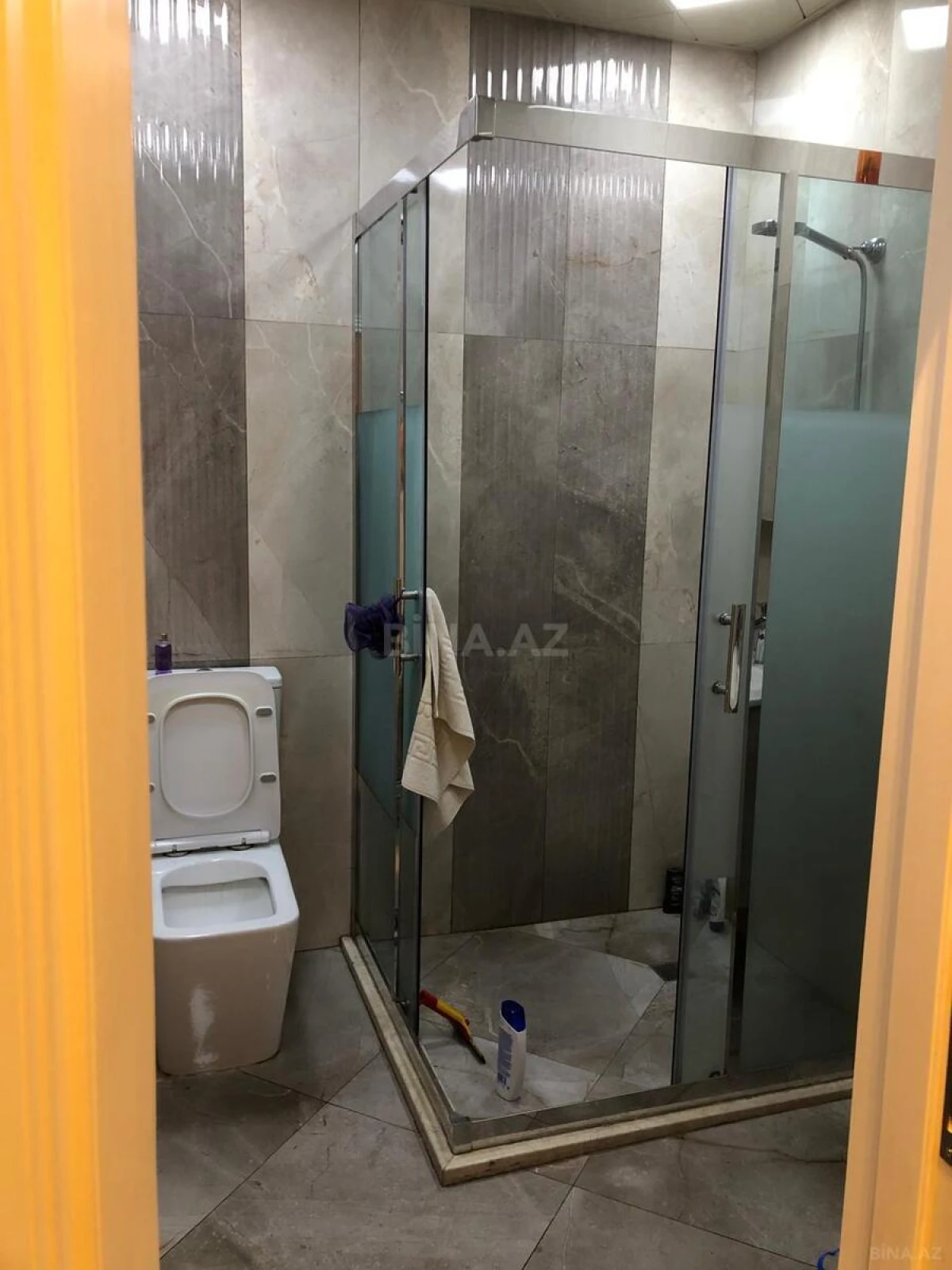 Satılır 4 otaqlı mənzil 202 m²