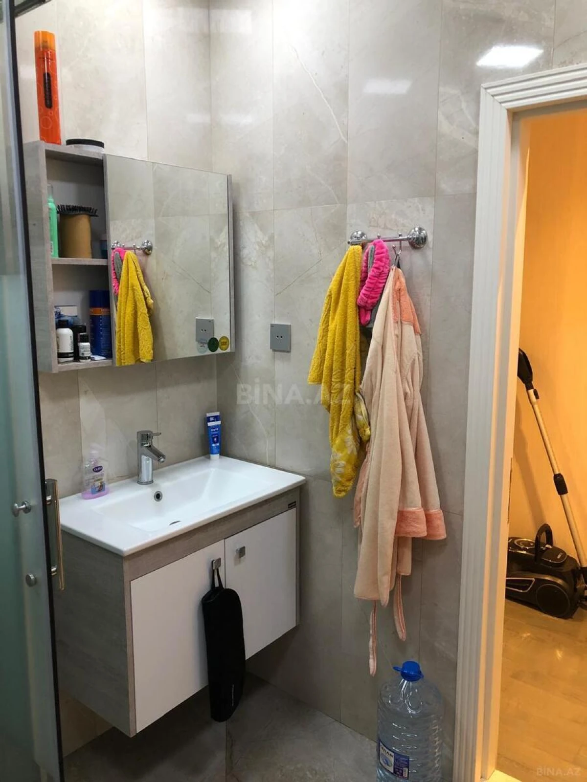 Satılır 4 otaqlı mənzil 202 m²