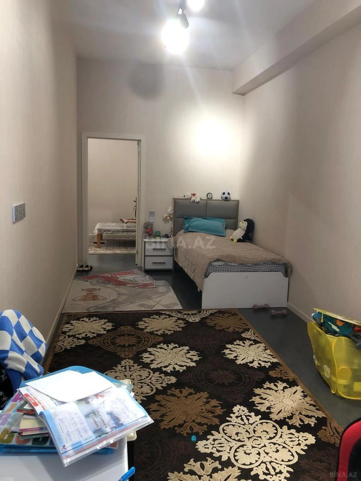 Satılır 4 otaqlı mənzil 202 m²