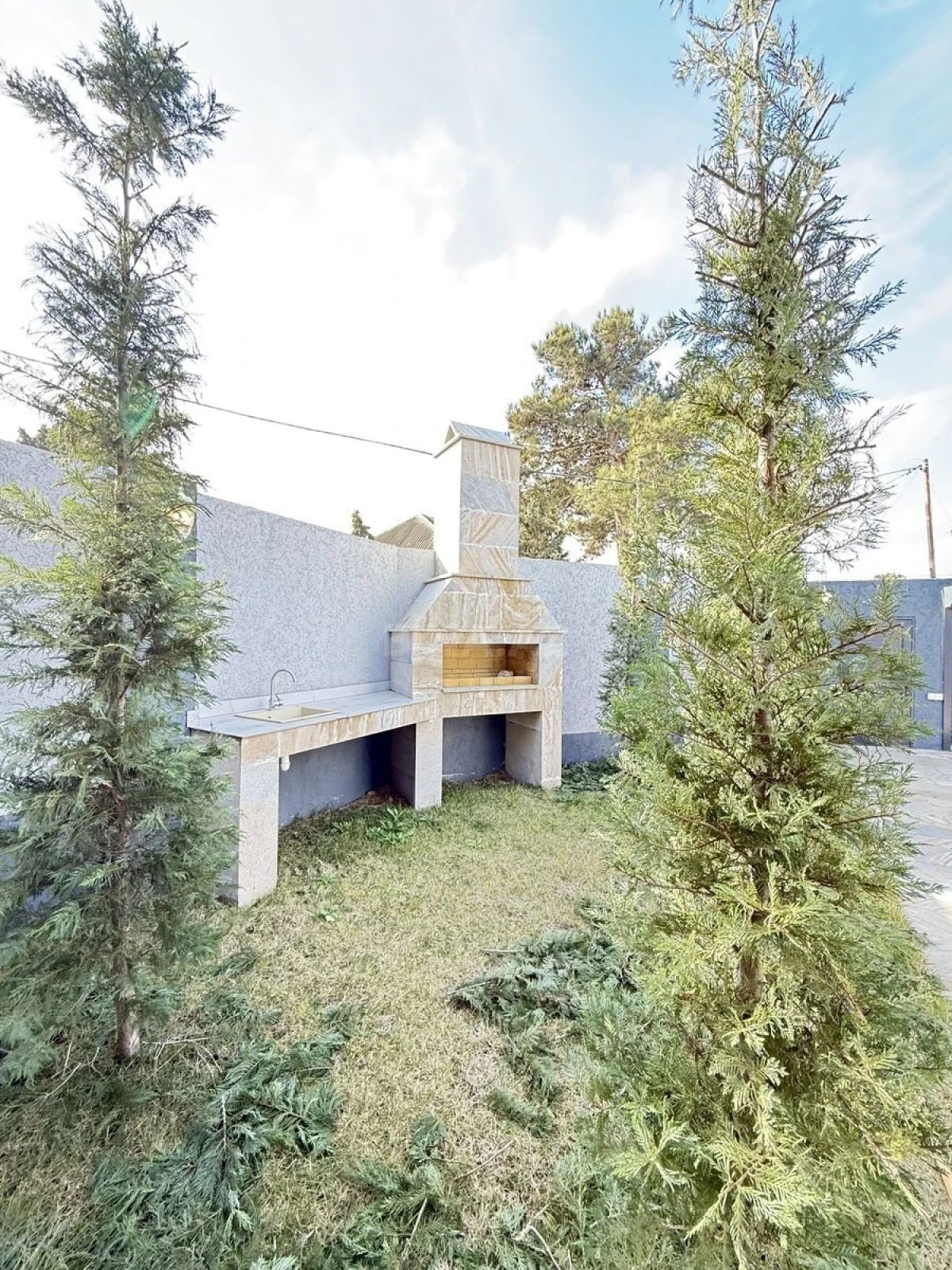 Satılır 4 otaqlı həyət evi 150 m²