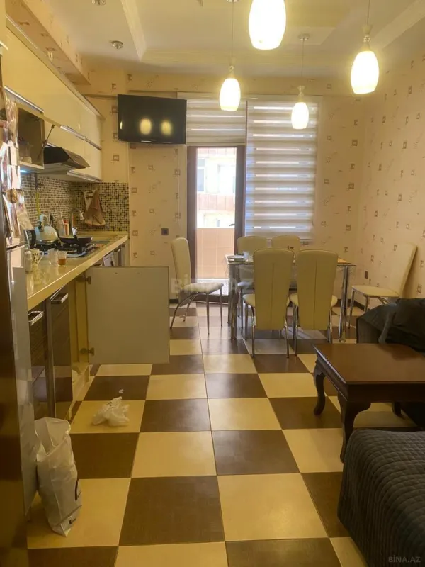 Kirayə verilir 3 otaqlı mənzil 134 m²