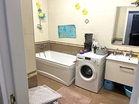 Satılır 3 otaqlı mənzil 155 m²