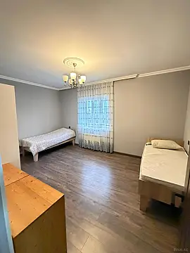 Satılır 7 otaqlı həyət evi 250 m²