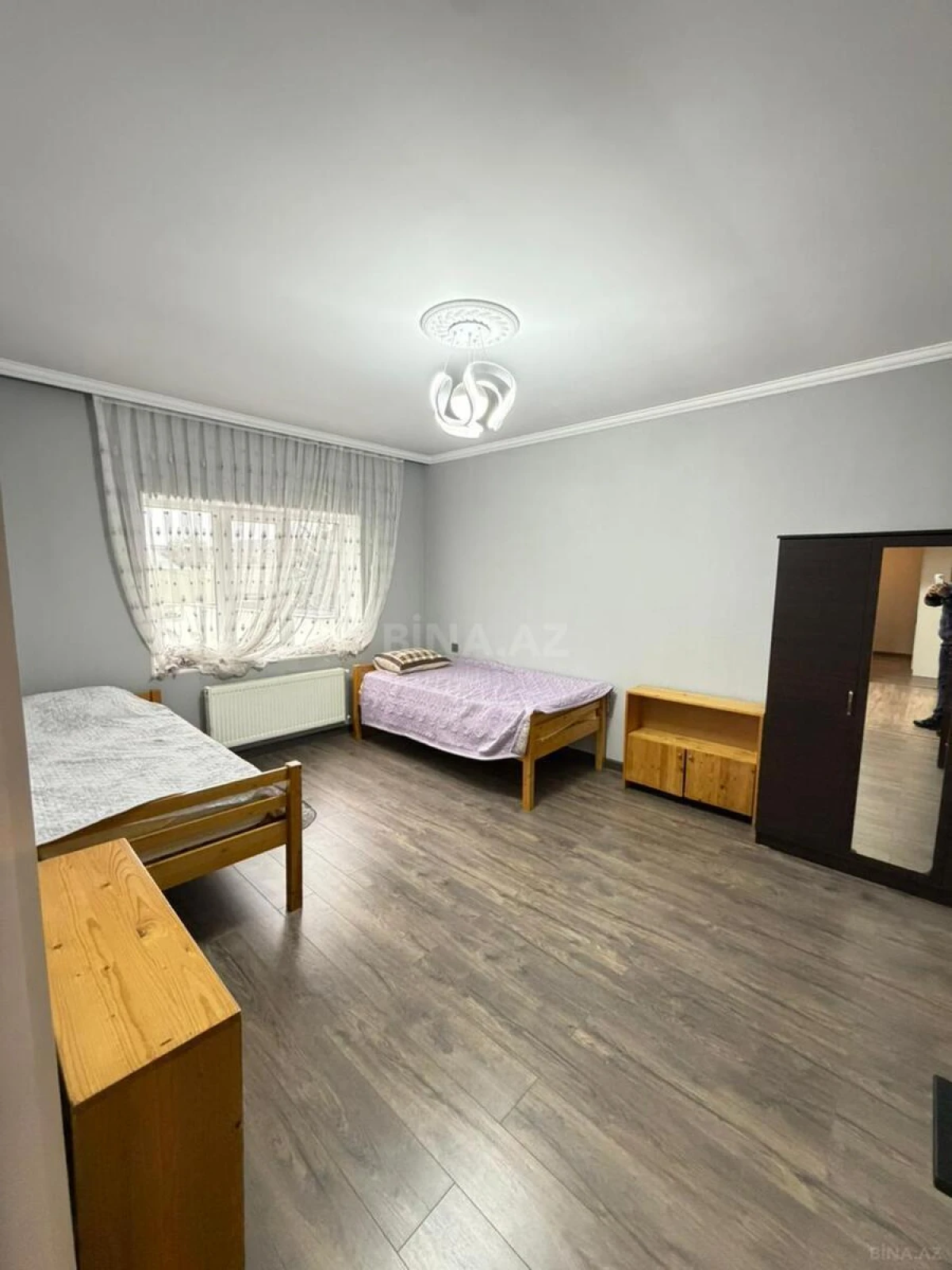 Satılır 7 otaqlı həyət evi 250 m²