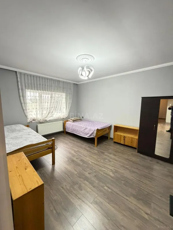 Satılır 7 otaqlı həyət evi 250 m²