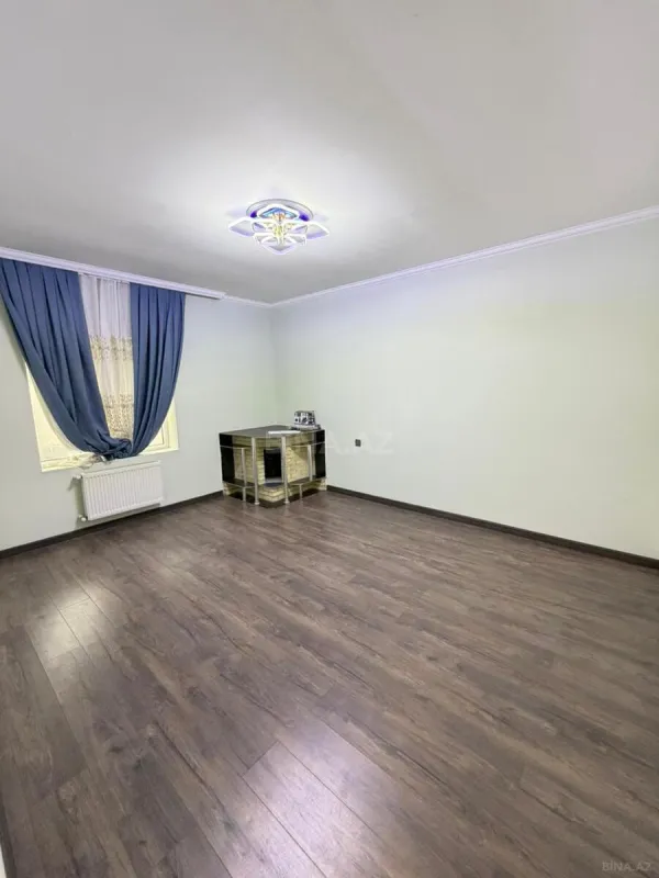 Satılır 7 otaqlı həyət evi 250 m²