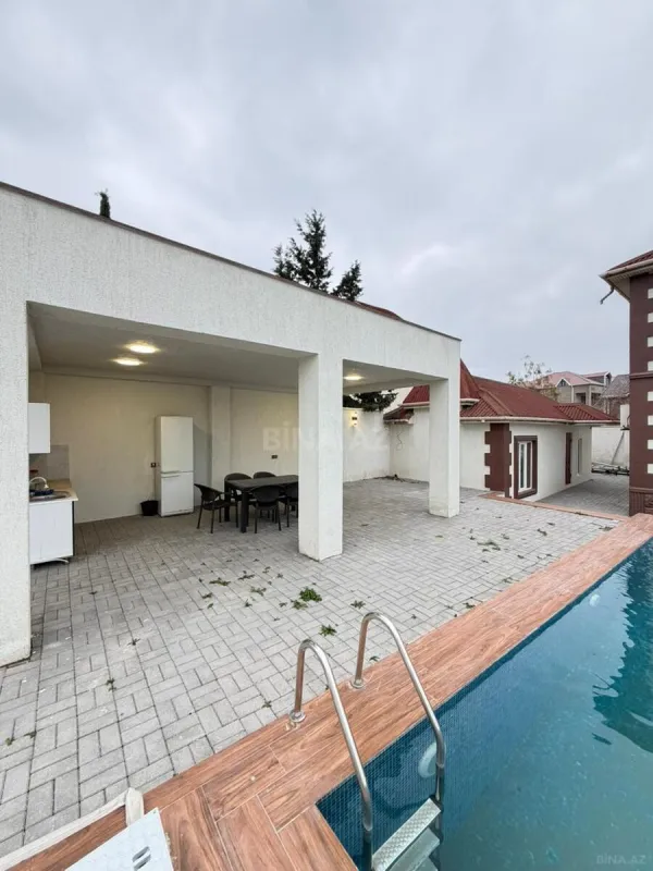 Satılır 7 otaqlı həyət evi 250 m²