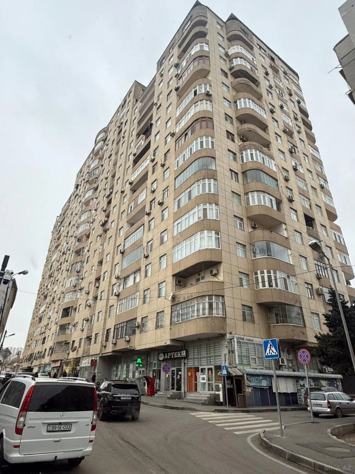 Satılır 2 otaqlı mənzil 87 m²