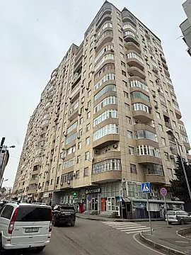 Satılır 2 otaqlı mənzil 87 m²