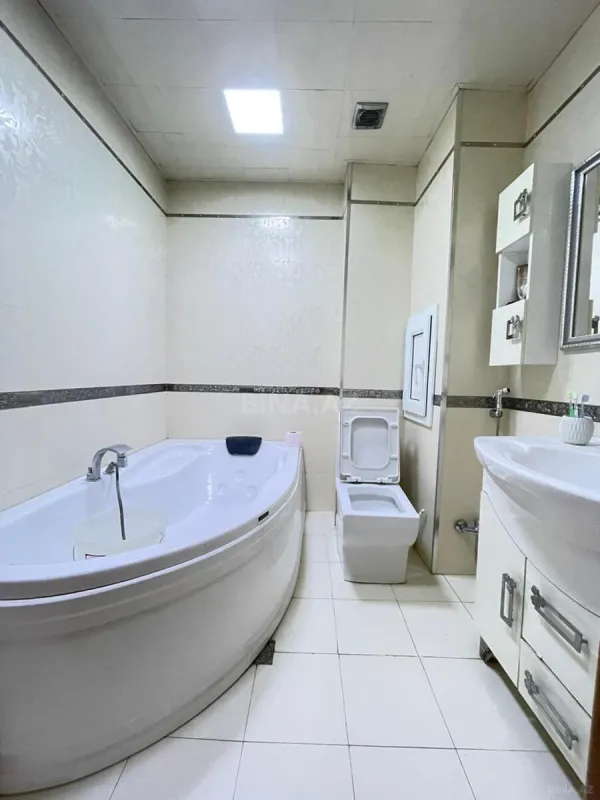 Satılır 3 otaqlı mənzil 90 m²