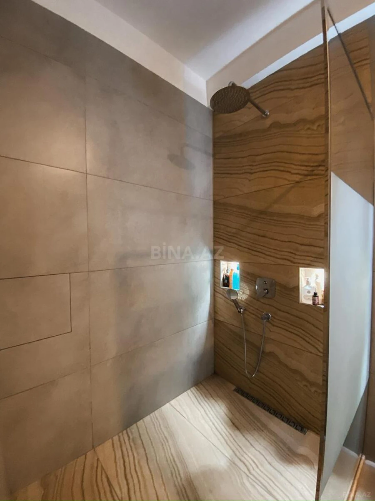 Kirayə verilir 3 otaqlı mənzil 89 m²