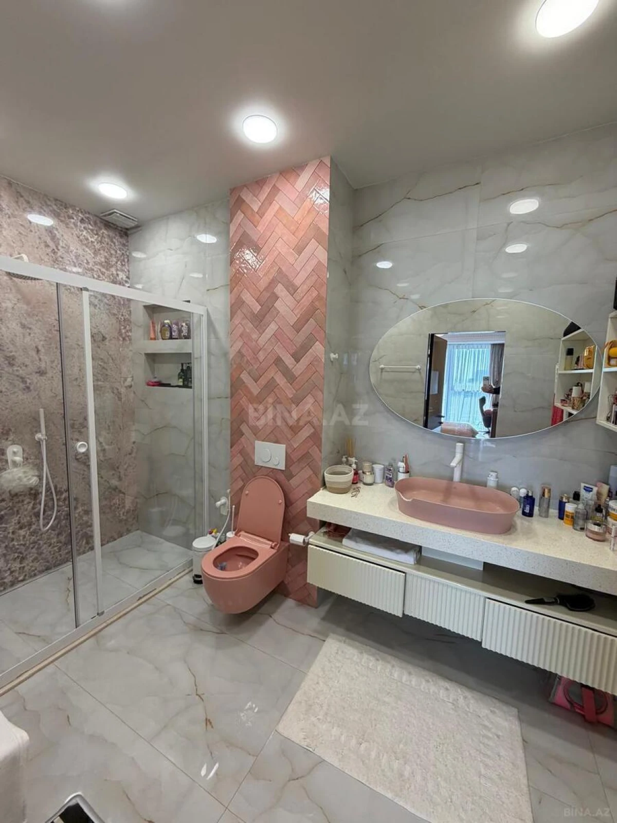 Satılır 5 otaqlı mənzil 321 m²