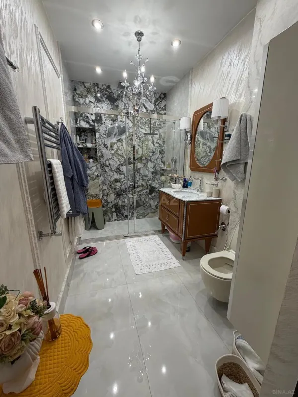 Satılır 5 otaqlı mənzil 321 m²