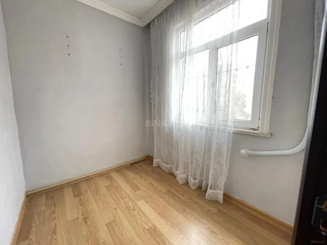 Satılır 3 otaqlı mənzil 42 m²