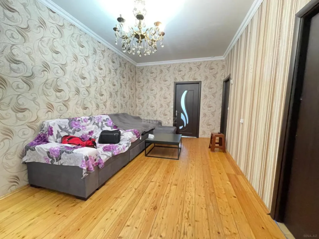 Satılır 3 otaqlı mənzil 42 m²