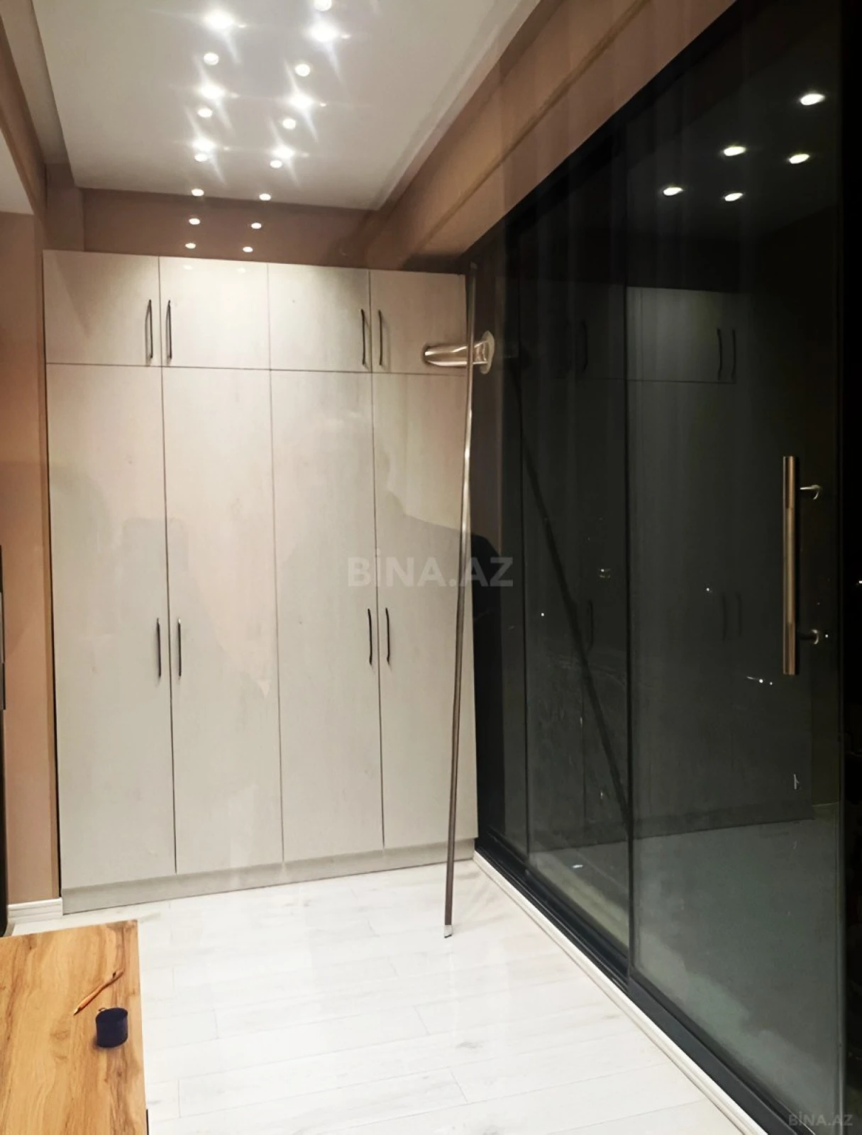 Satılır 2 otaqlı mənzil 65 m²