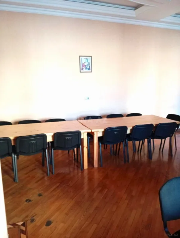 Kirayə verilir 6 otaqlı ofis 270 m²
