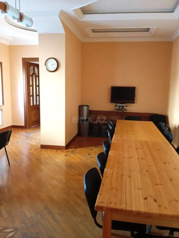 Kirayə verilir 6 otaqlı ofis 270 m²