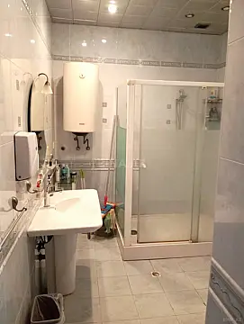 Kirayə verilir 6 otaqlı ofis 270 m²