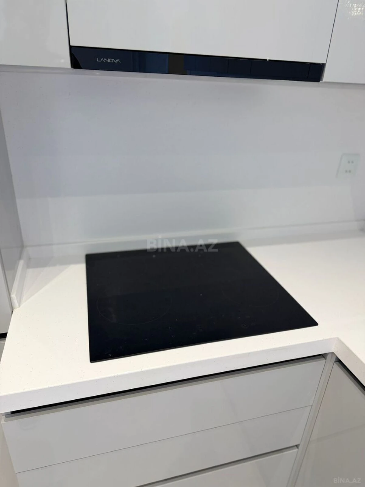 Satılır 2 otaqlı mənzil 77.2 m²