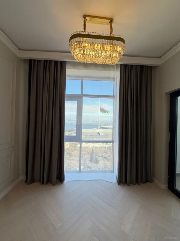 Satılır 2 otaqlı mənzil 77.2 m²