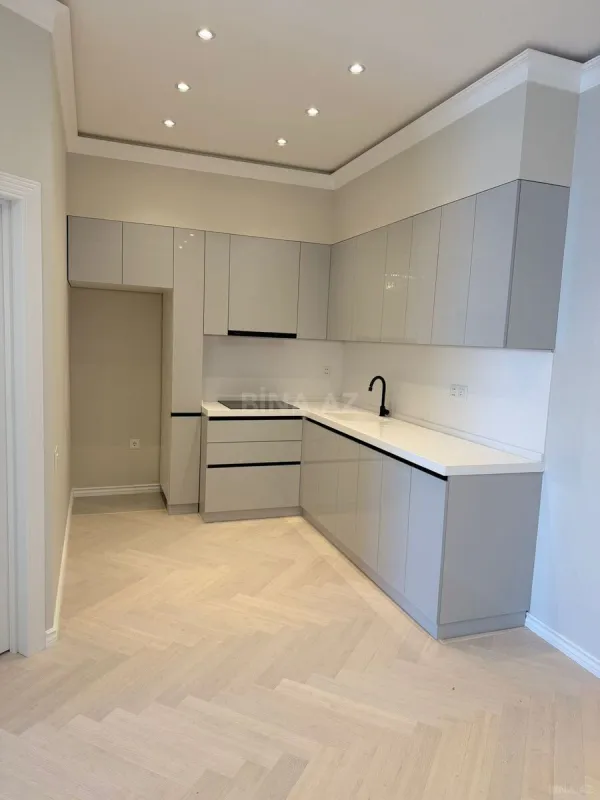 Satılır 2 otaqlı mənzil 77.2 m²