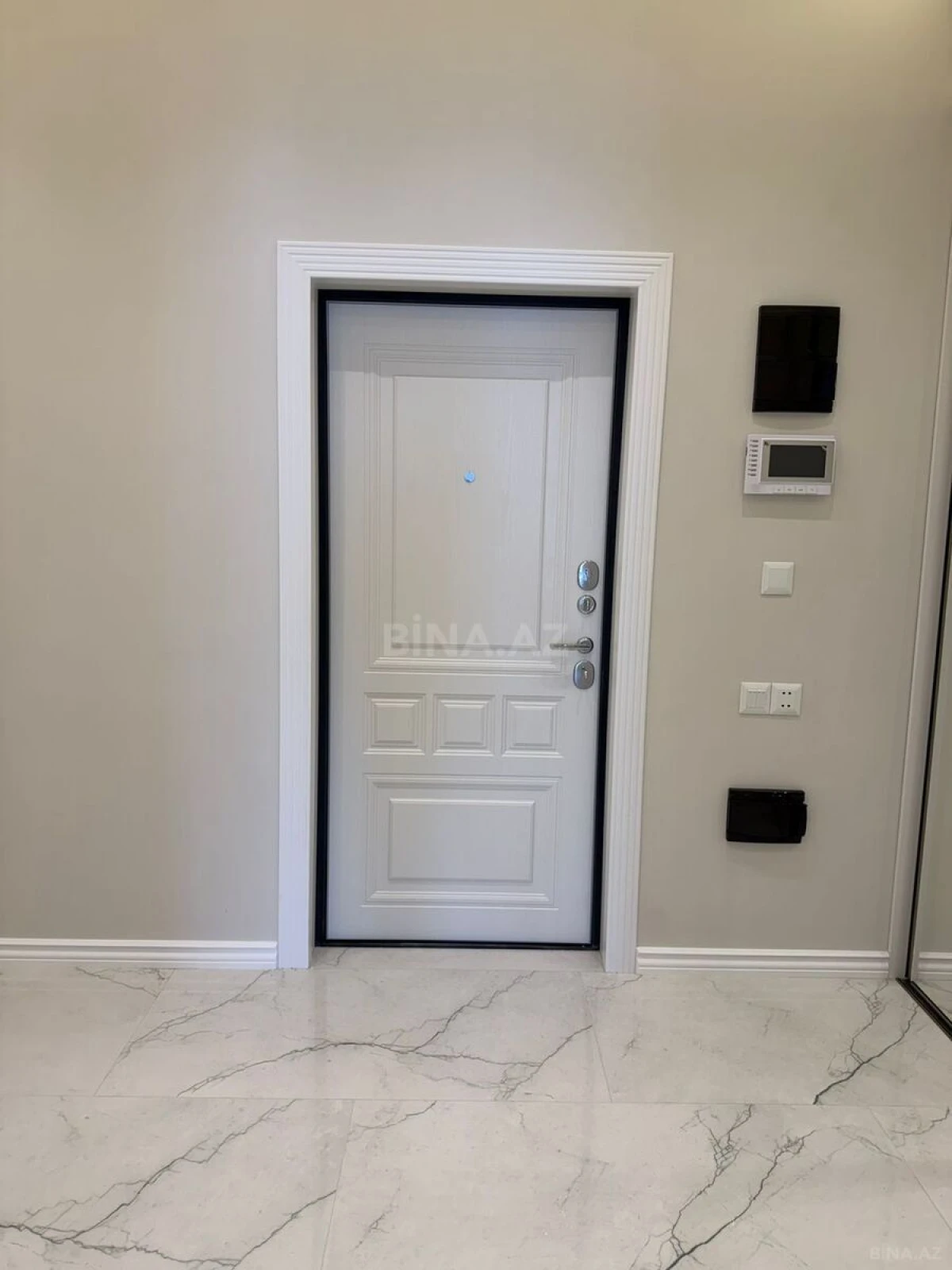 Satılır 2 otaqlı mənzil 77.2 m²