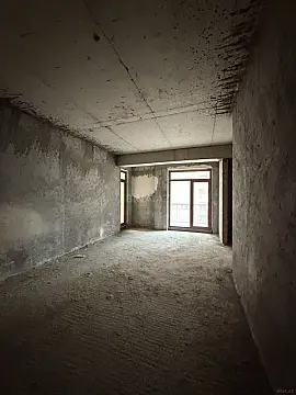 Satılır 5 otaqlı mənzil 326 m²