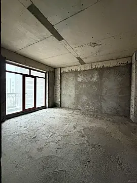 Satılır 5 otaqlı mənzil 326 m²