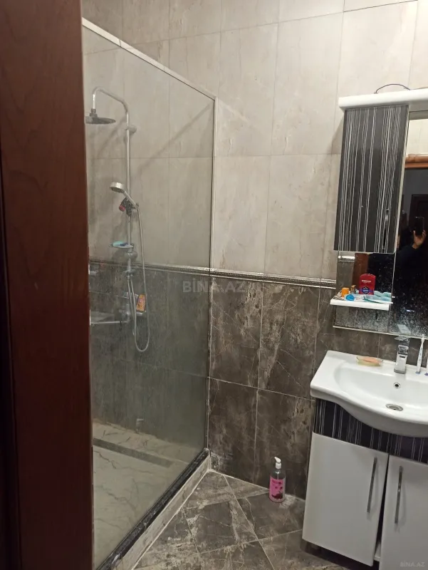 Kirayə verilir 3 otaqlı mənzil 120 m²