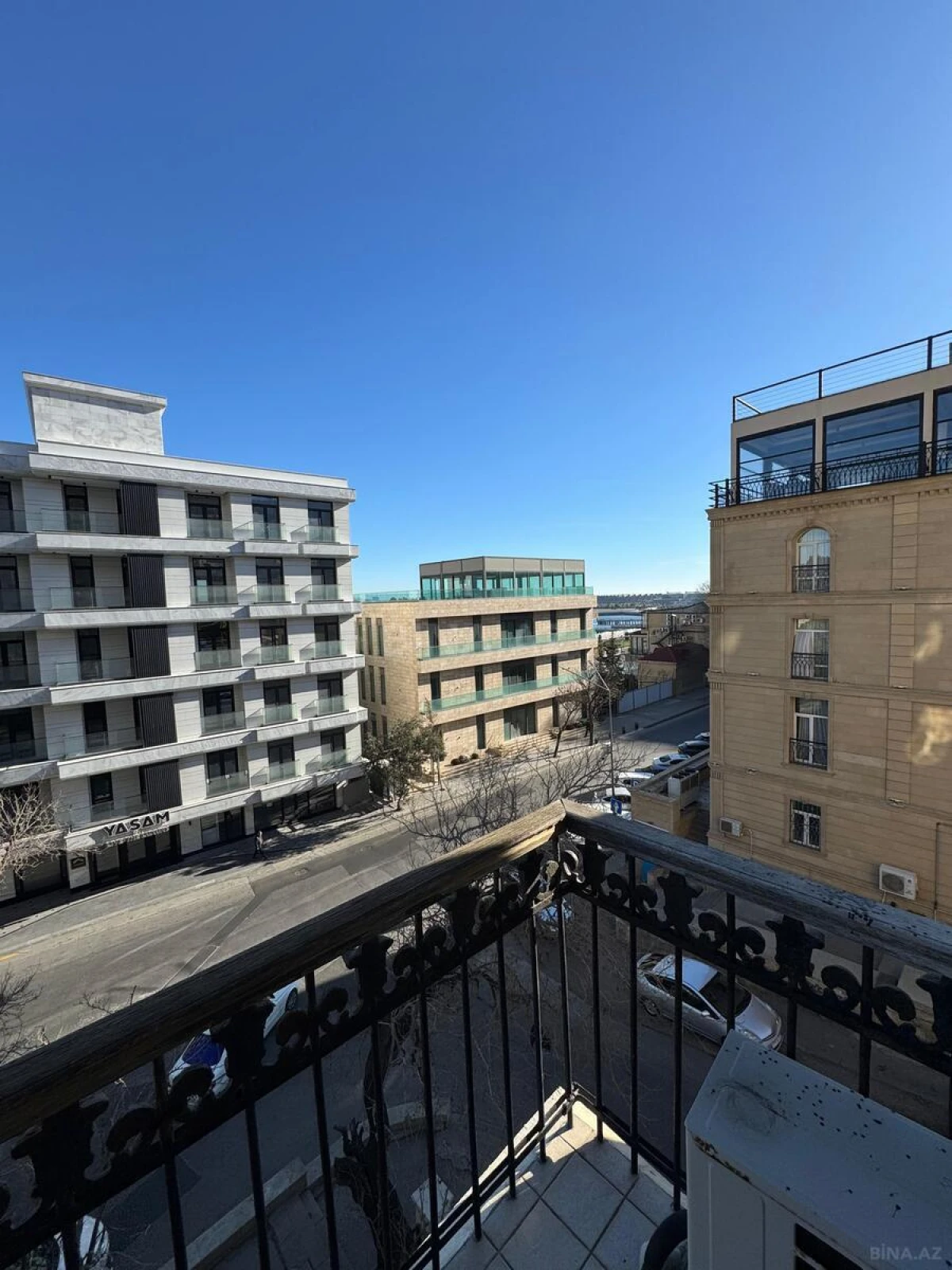 Satılır 7 otaqlı mənzil 130 m²