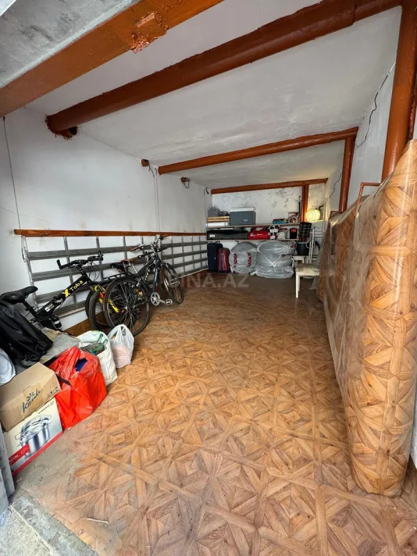 Satılır 7 otaqlı mənzil 130 m²