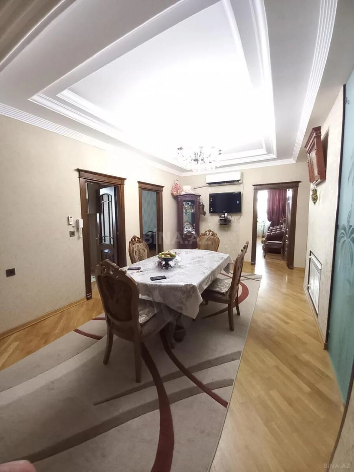 Satılır 5 otaqlı mənzil 145 m²