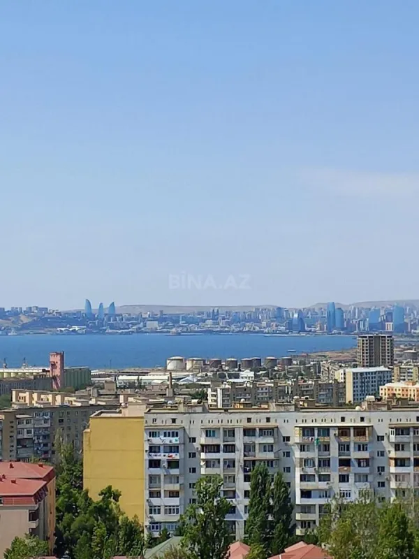 Satılır 5 otaqlı mənzil 145 m²