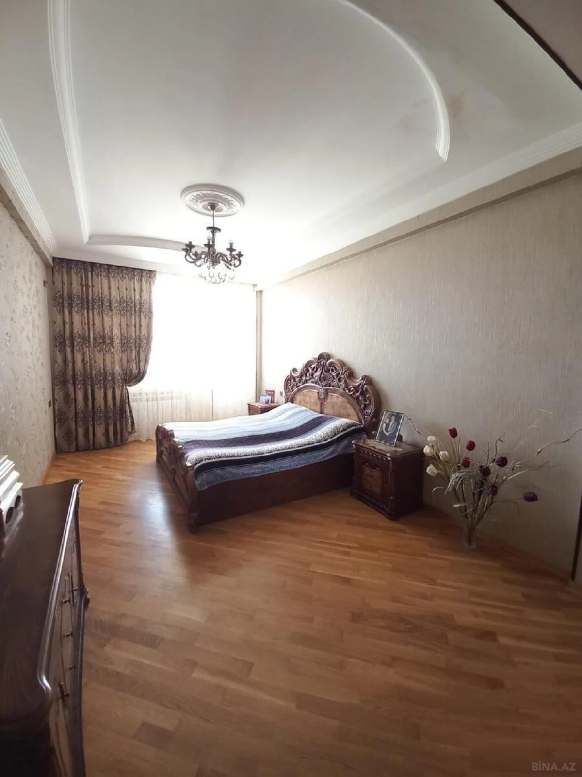 Satılır 5 otaqlı mənzil 145 m²