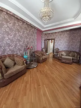 Satılır 5 otaqlı mənzil 145 m²