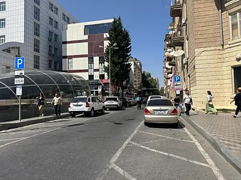 Satılır 3 otaqlı mənzil 64 m²