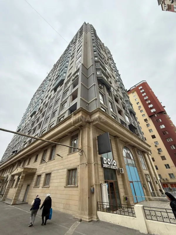 Satılır 3 otaqlı mənzil 136 m²