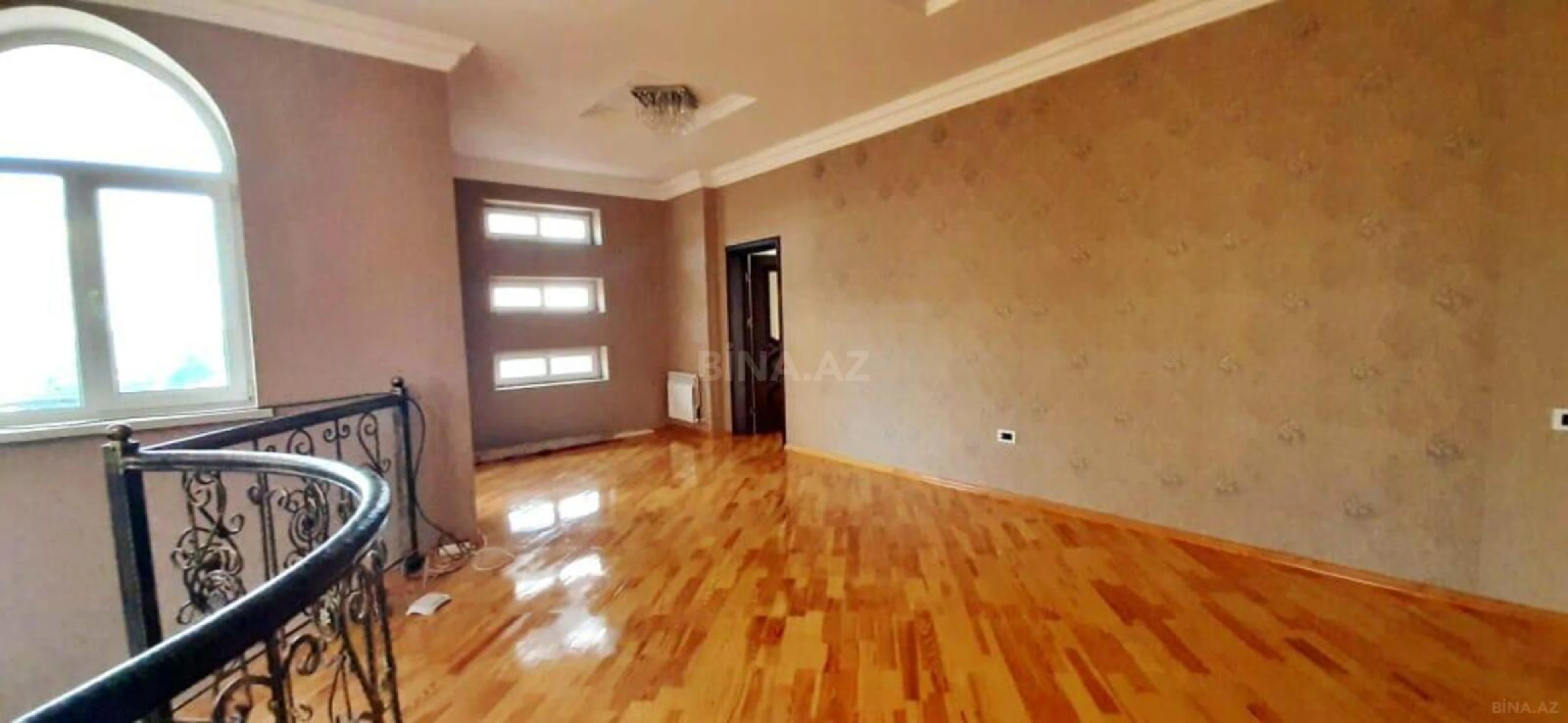 Satılır 6 otaqlı həyət evi 510 m²