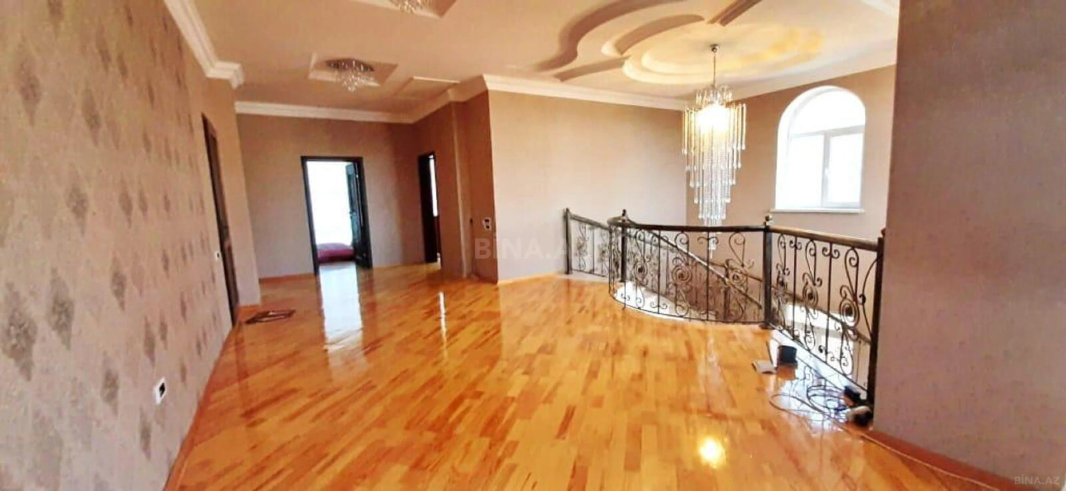 Satılır 6 otaqlı həyət evi 510 m²