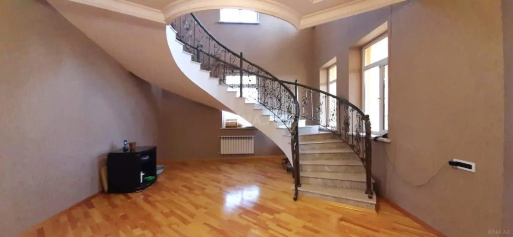 Satılır 6 otaqlı həyət evi 510 m²