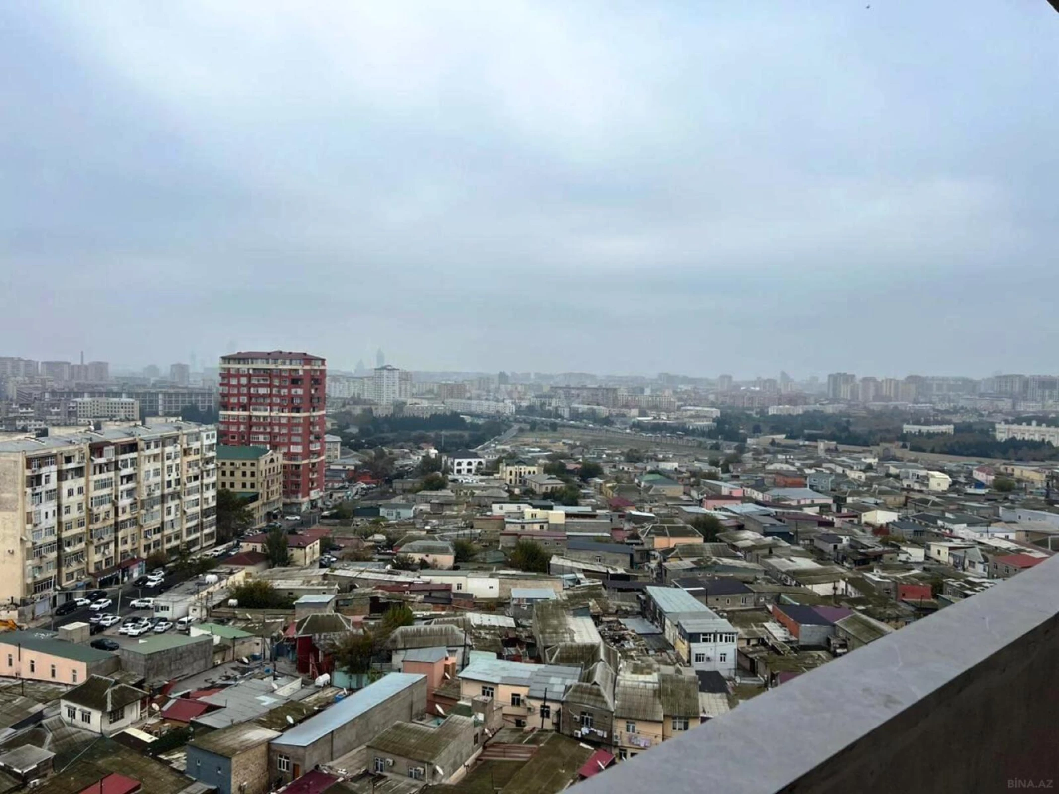 Satılır 4 otaqlı mənzil 200 m²