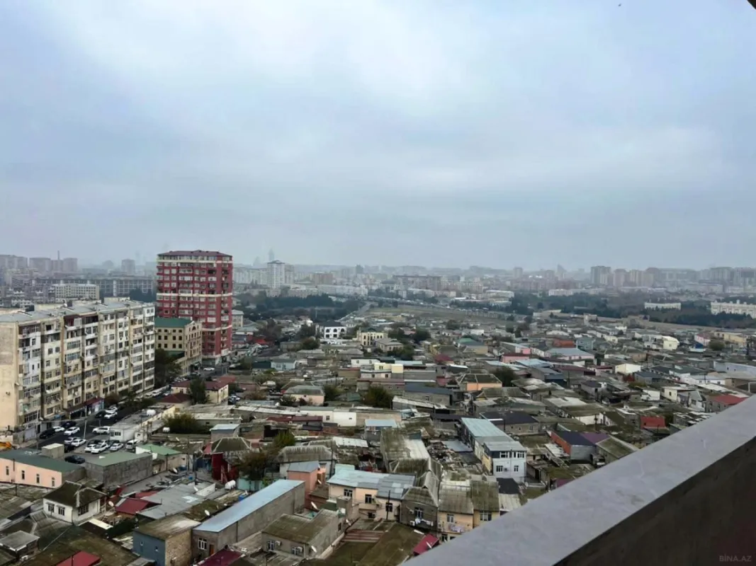 Satılır 4 otaqlı mənzil 200 m²