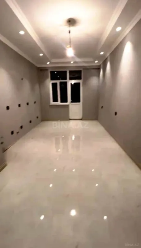 Satılır 4 otaqlı mənzil 200 m²