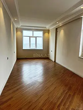 Satılır 4 otaqlı mənzil 200 m²
