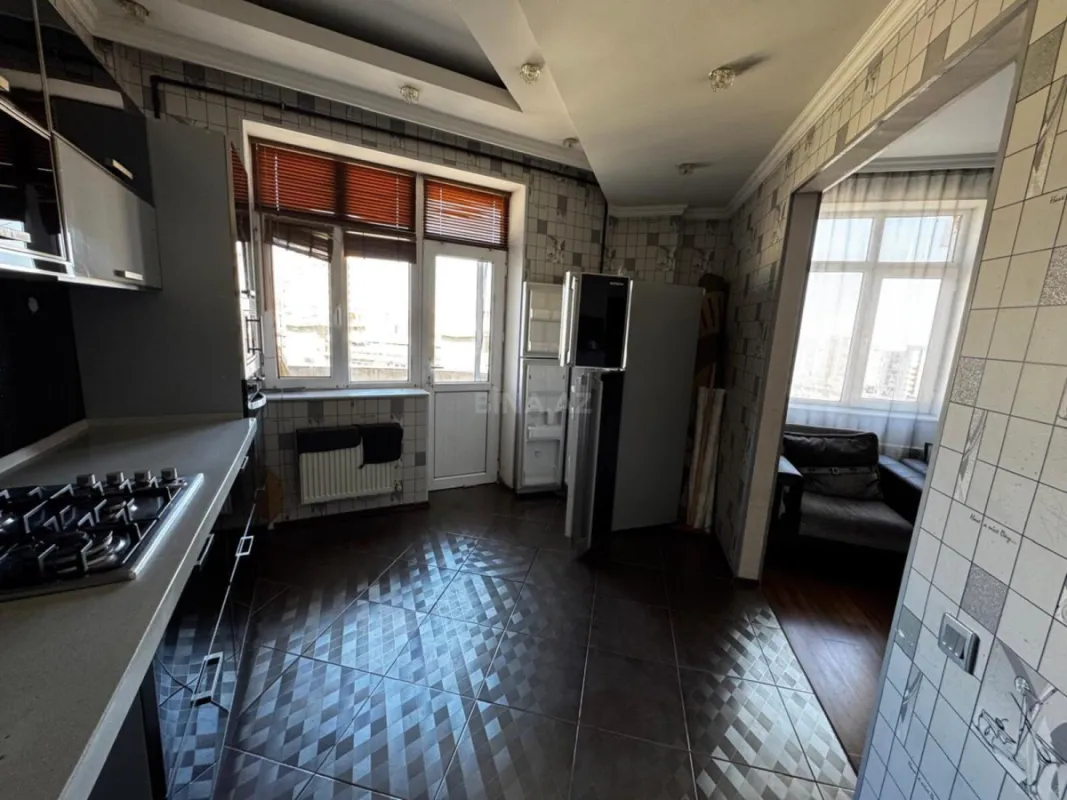 Satılır 3 otaqlı mənzil 101 m²