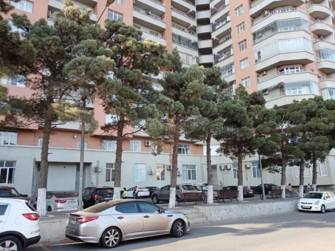 Satılır 3 otaqlı mənzil 101 m²