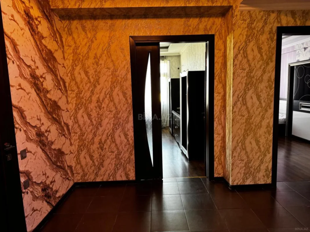 Satılır 3 otaqlı mənzil 101 m²